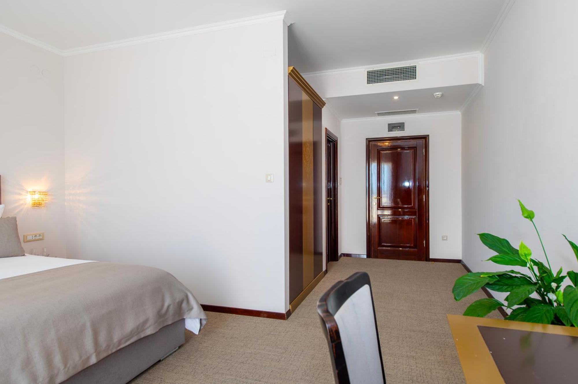 Guest Accommodation Atrium Gulin Lozovac Exterior foto